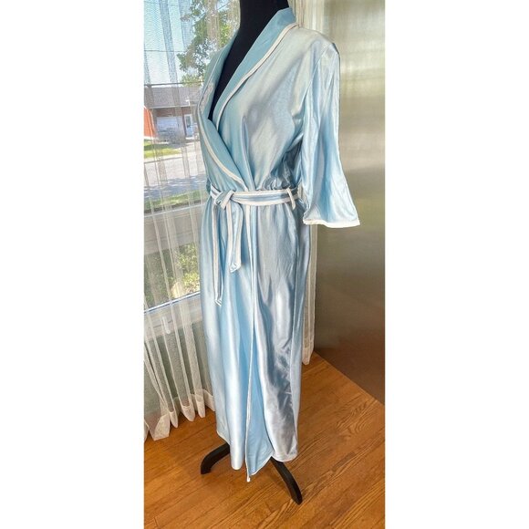 Vintage 80s house dress, baby blue nylon robe, assorted tiebelt - Picture 2 of 10